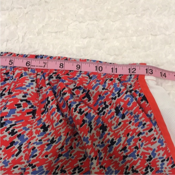 Nike Dry Fit Girls Shorts Red.  
Size XL - Picture 6 of 7